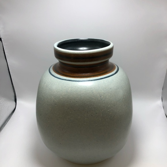 SOLD Lapid #181 Vase Signed By Batia Pottery Stoneware Light Blue with Stripes - Picture 4 of 6